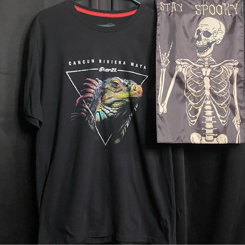 Pier 27 Black‎ Graphic Tee